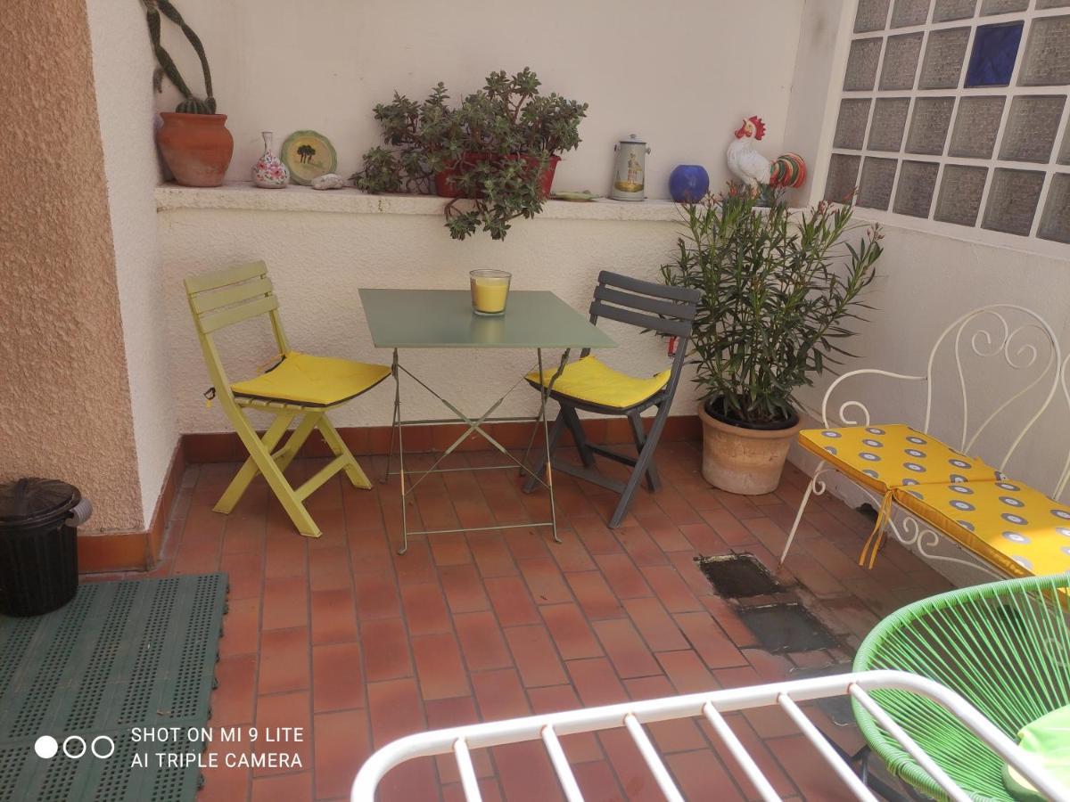 Habitación en casa particular Grande Avec Garage Dans Quartier Historique Perpiñán